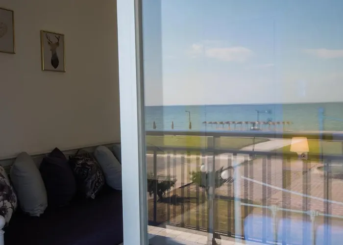 Chelona Apartment