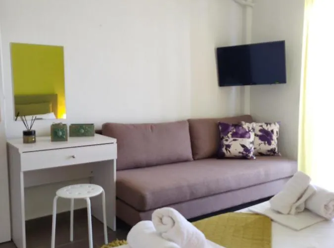 Chelona Apartment Nea Plagia