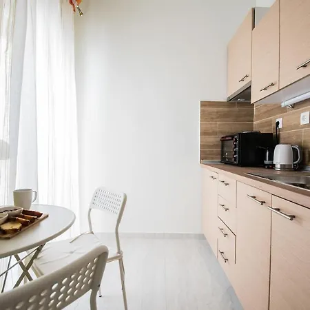Chelona Apartment