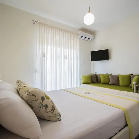 Chelona Apartment