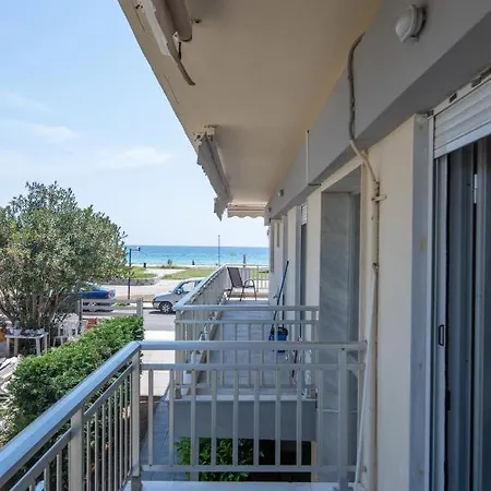 Chelona Apartment *