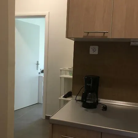 Chelona Apartment *