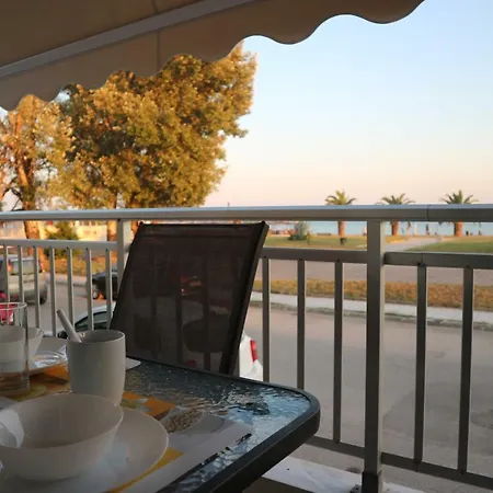Chelona Apartment