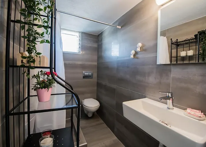 Chelona * Nea Plagia